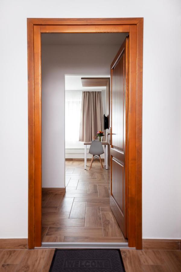 Hvt Comfort Apartments Mezőkövesd Eksteriør bilde