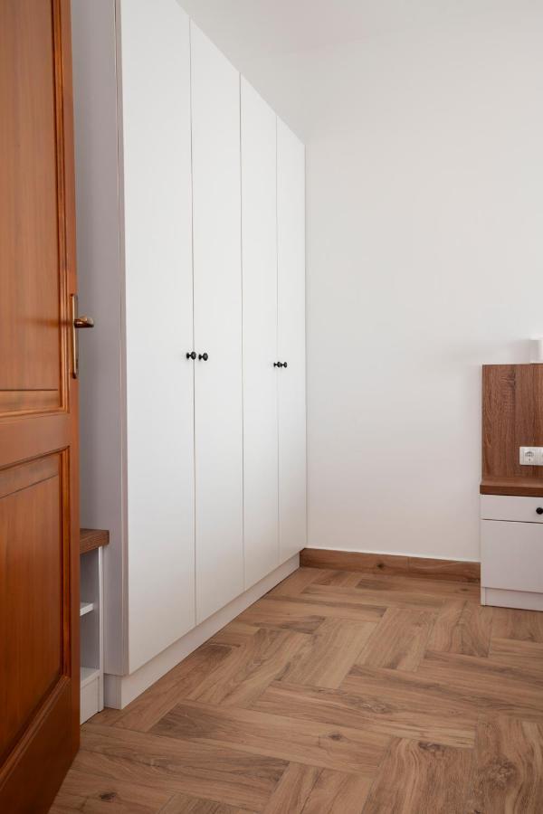 Hvt Comfort Apartments Mezőkövesd Eksteriør bilde