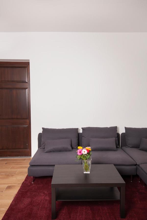 Hvt Comfort Apartments Mezőkövesd Eksteriør bilde