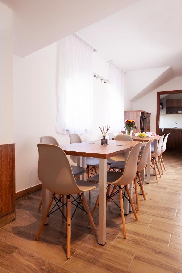 Hvt Comfort Apartments Mezőkövesd Eksteriør bilde