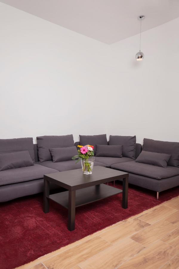 Hvt Comfort Apartments Mezőkövesd Eksteriør bilde