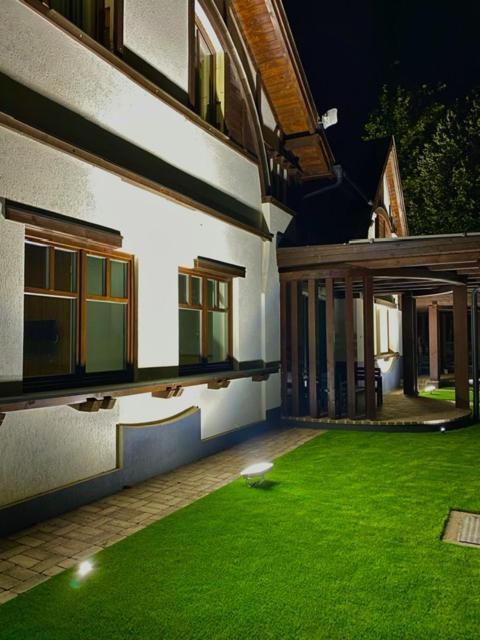 Hvt Comfort Apartments Mezőkövesd Eksteriør bilde